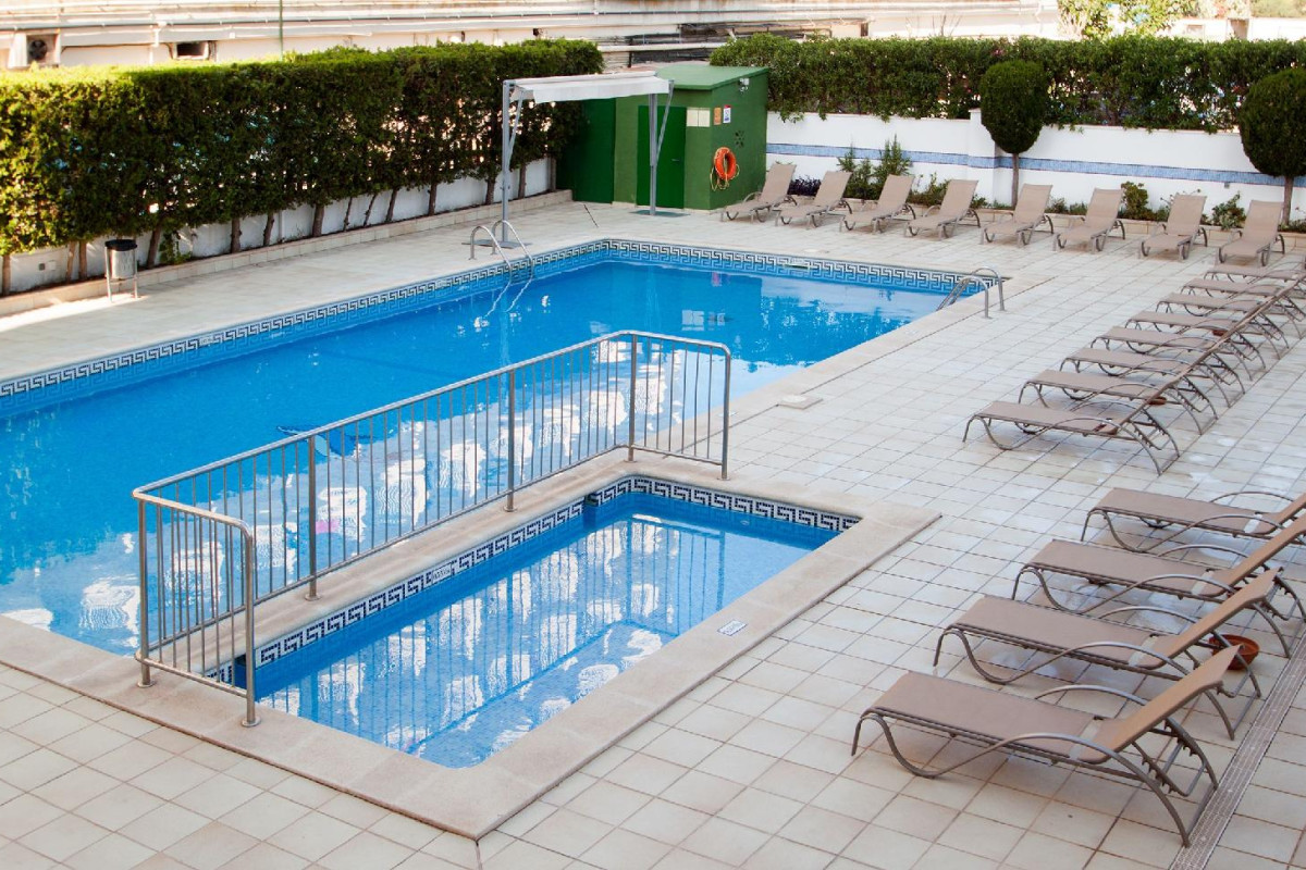 APARTAMENTOS SOL Y VERA