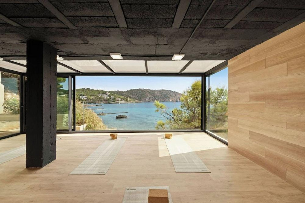 Aparthotel Bahía Suites Camp De Mar
