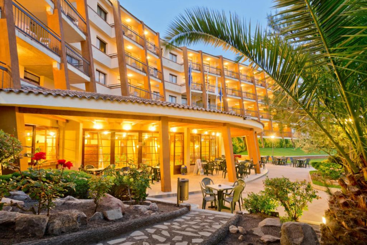 Aparthotel GHT Tossa Park