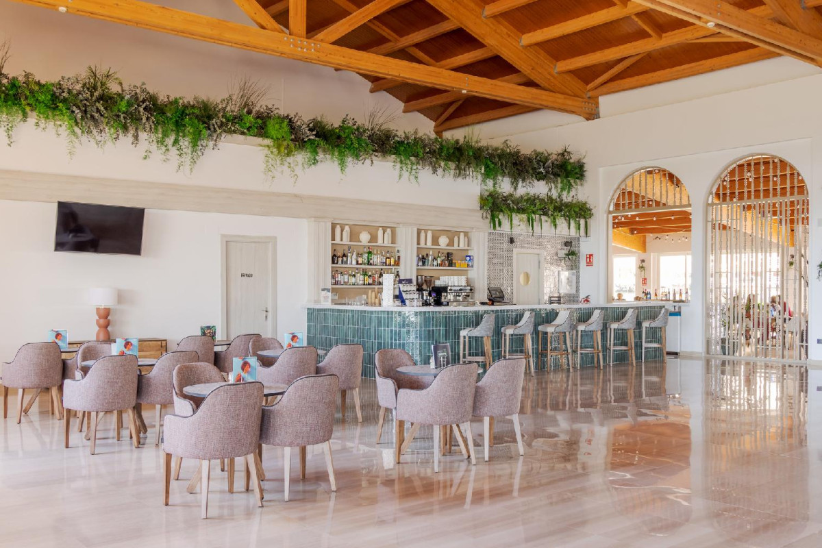 Aparthotel Ilunion Sancti Petri
