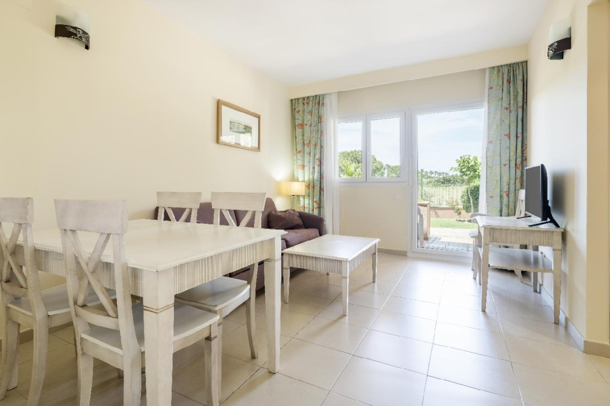 Aparthotel Ilunion Sancti Petri