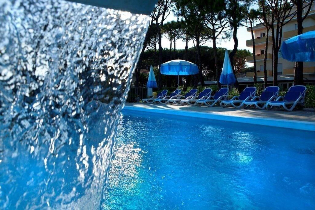 APARTHOTEL LA PINETA