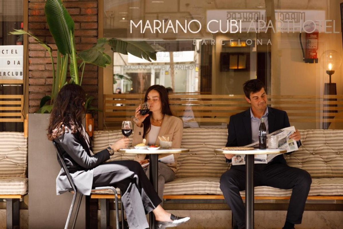 Aparthotel Mariano Cubi