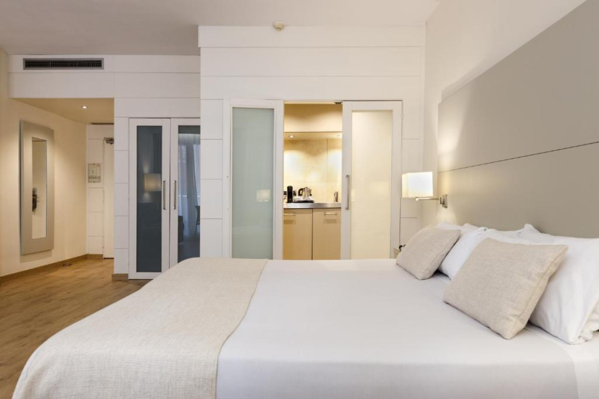 Aparthotel Mariano Cubi