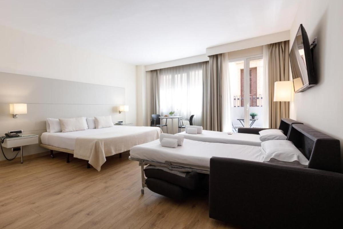 Aparthotel Mariano Cubi