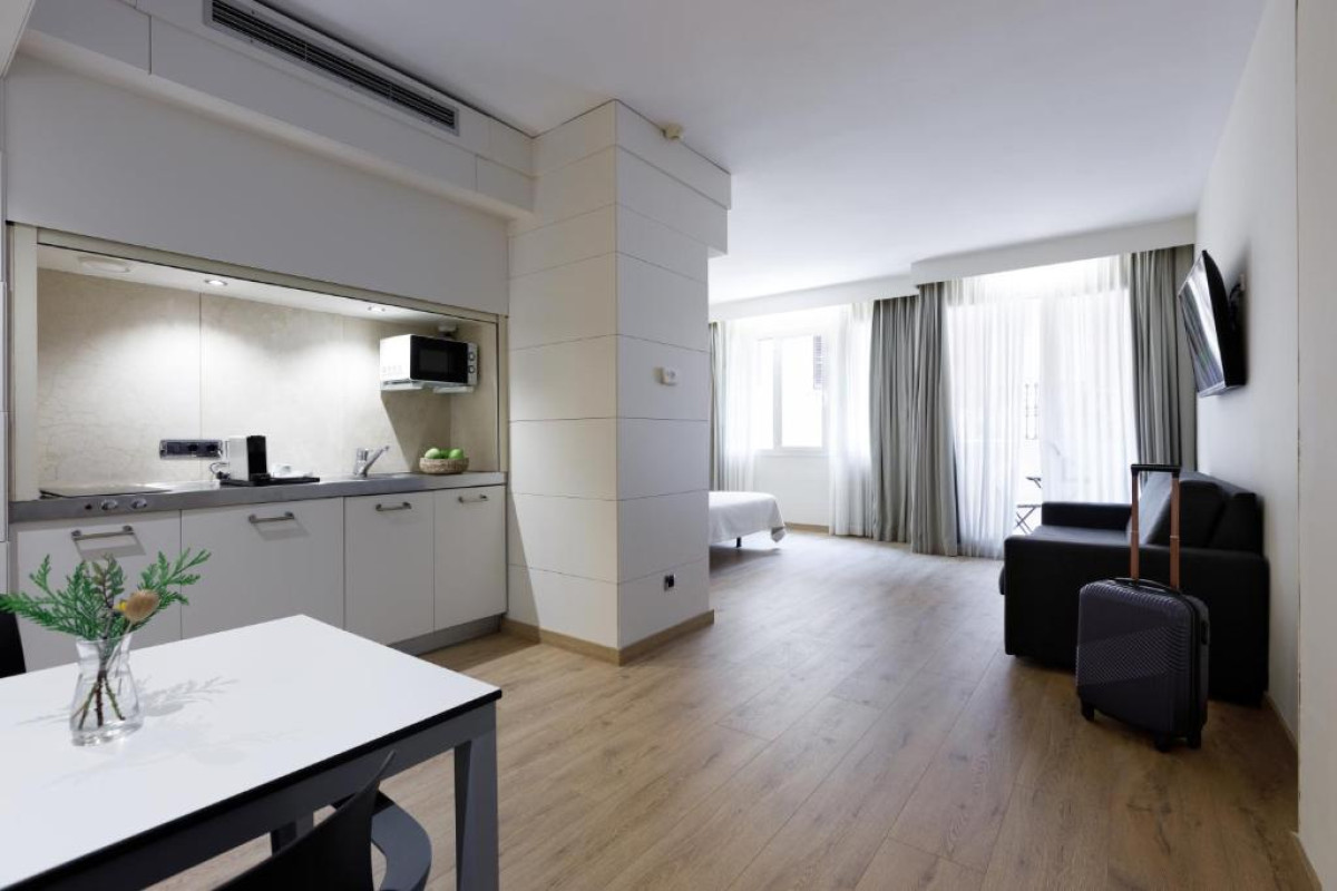 Aparthotel Mariano Cubi