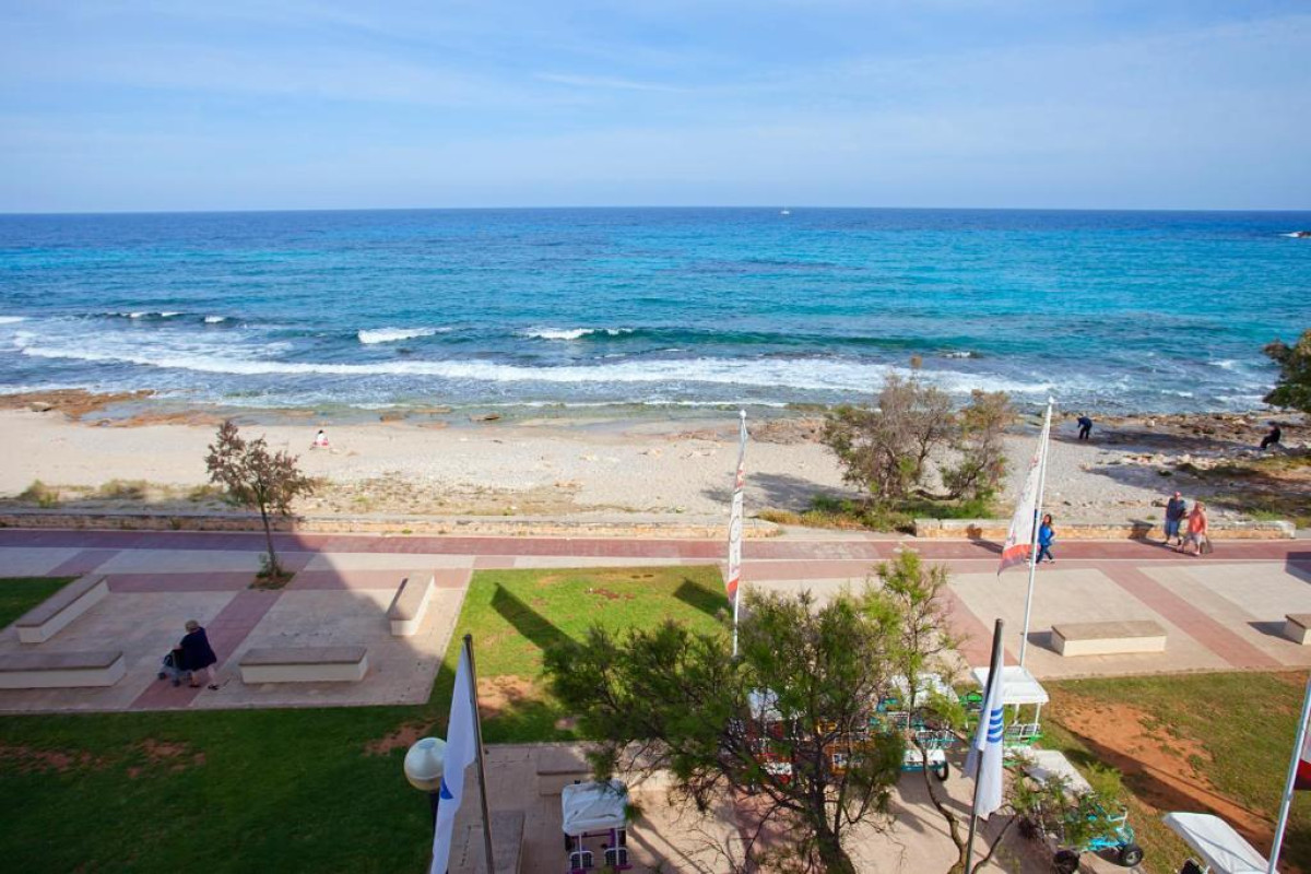 Aparthotel Playa Dorada