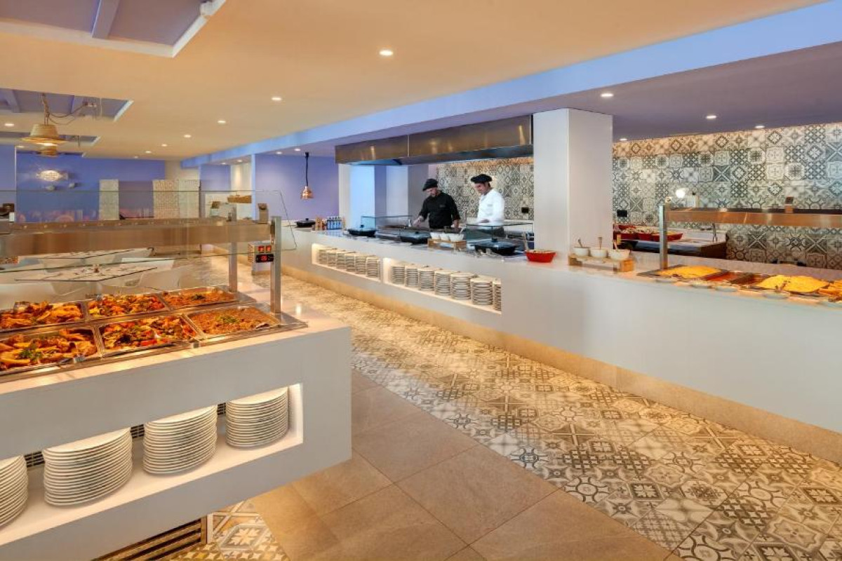 Aparthotel Protur Floriana Resort