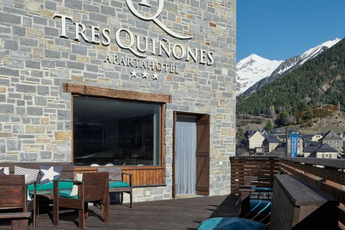 Aparthotel Tres Quiñones