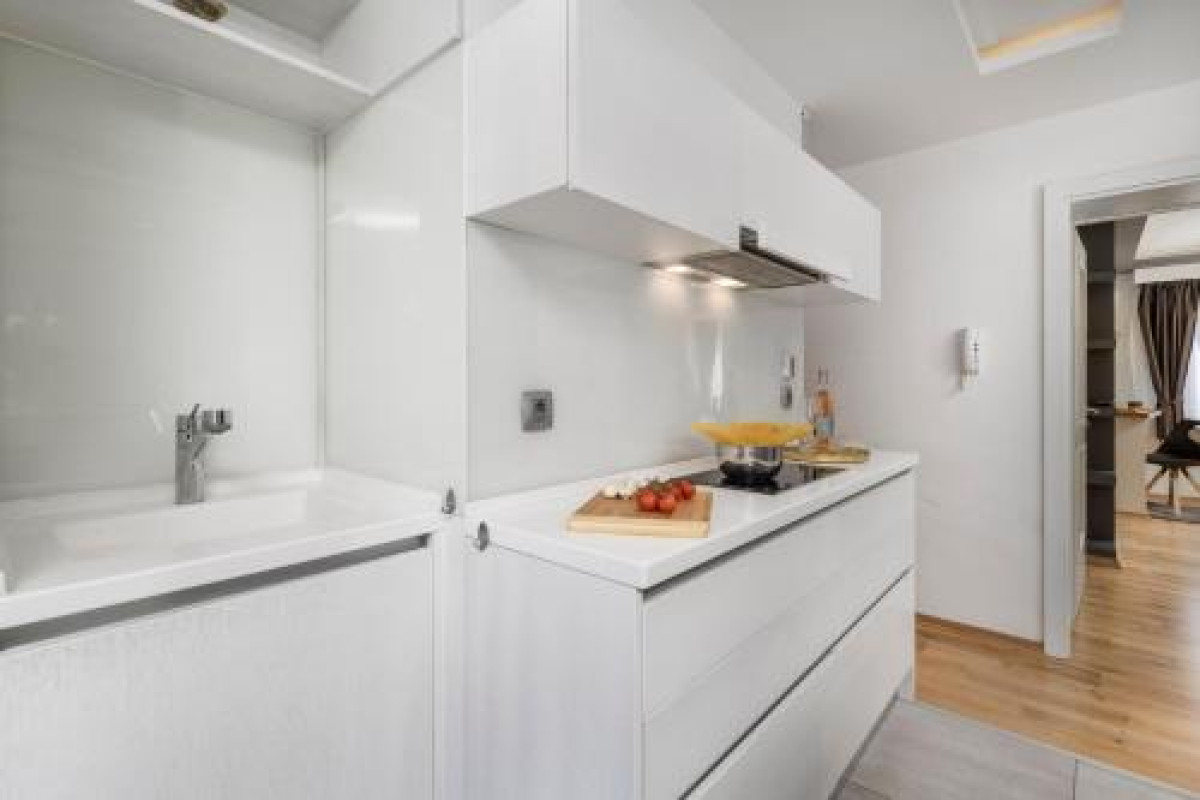 APARTMENT HANA