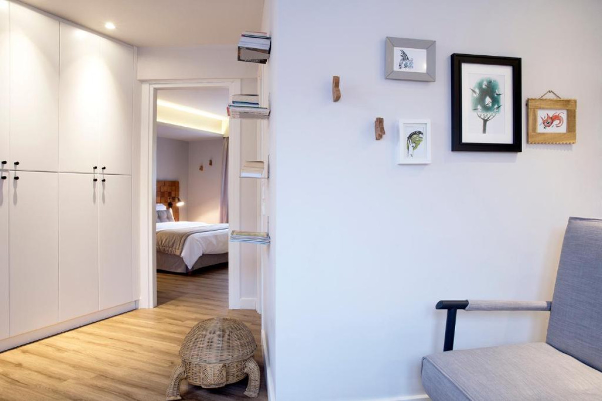 Apollon Library Suites