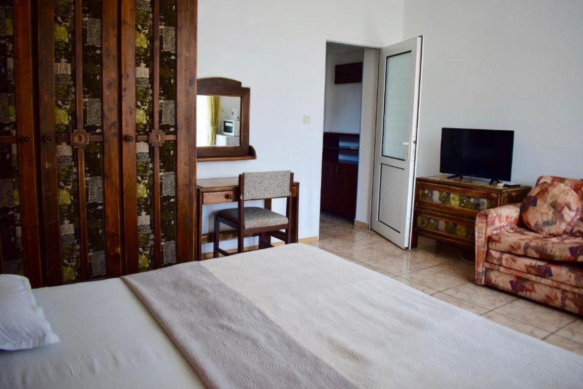 Apolonia Hotel