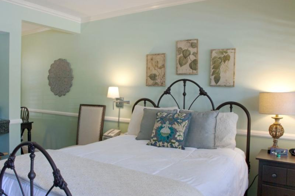 Apple Farm Inn