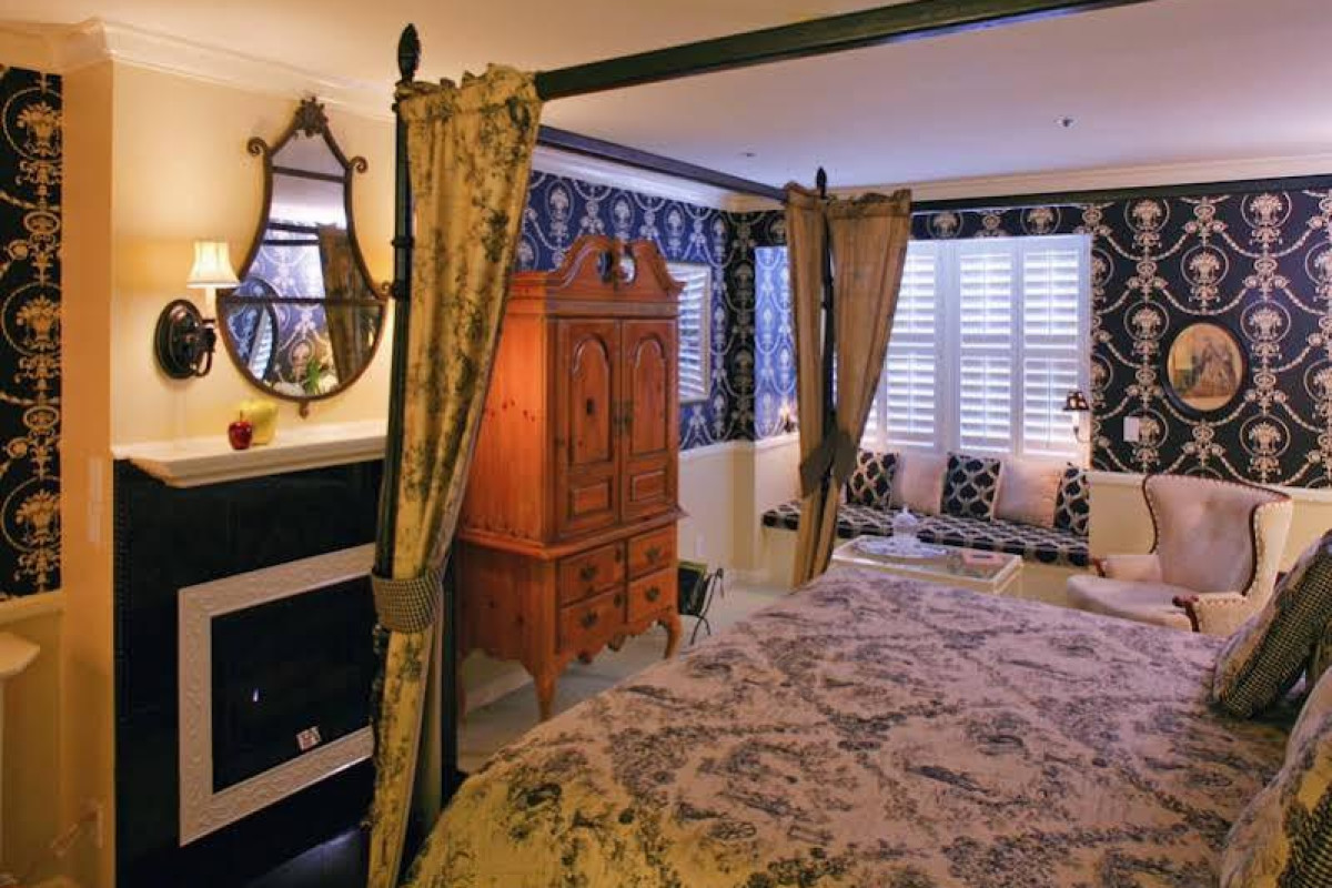 Apple Farm Inn