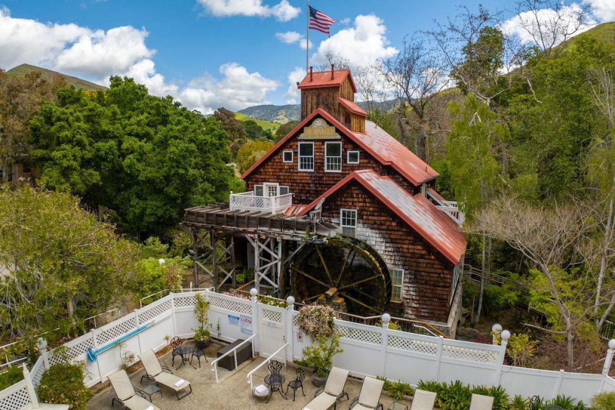 Apple Farm Inn