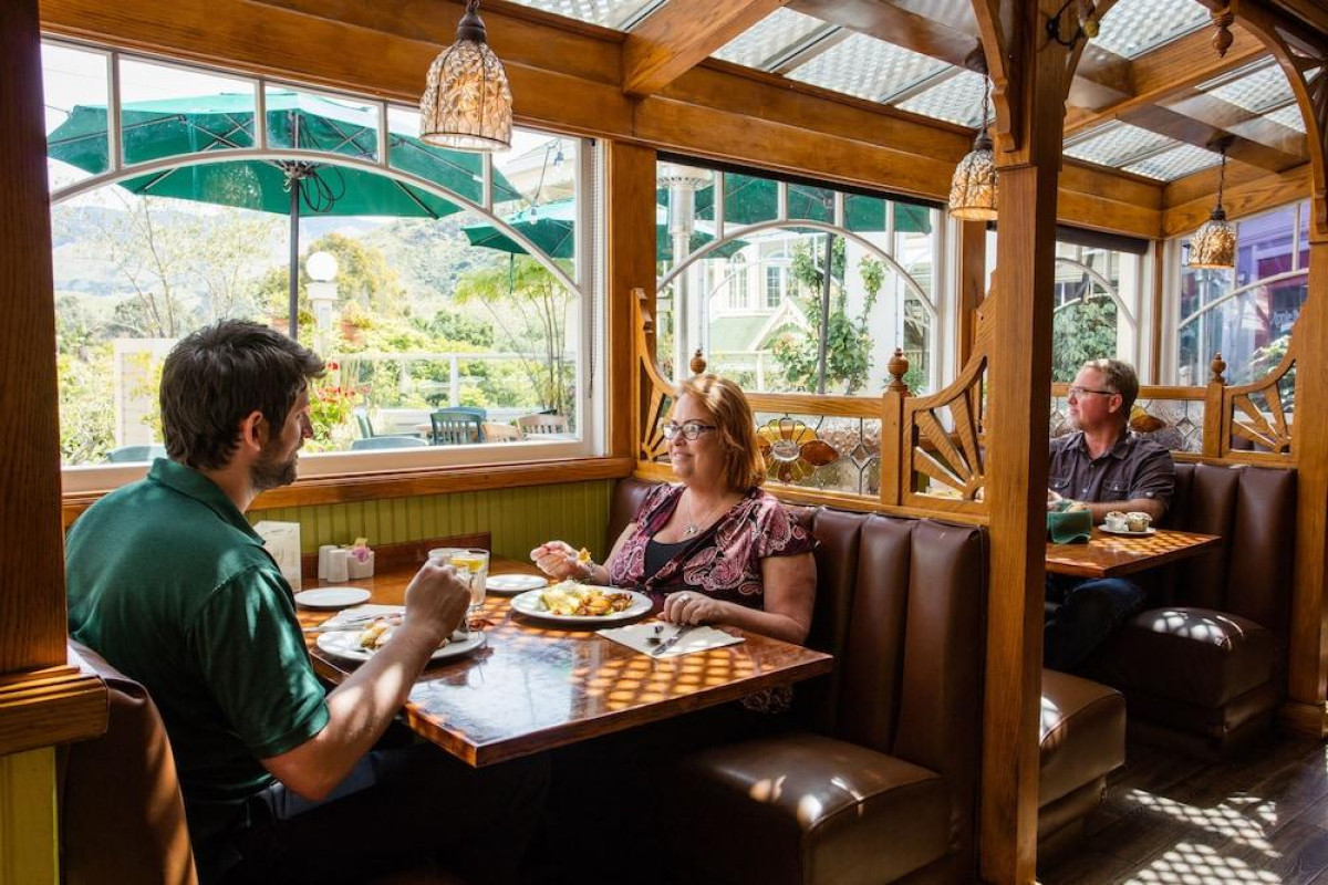 Apple Farm Inn