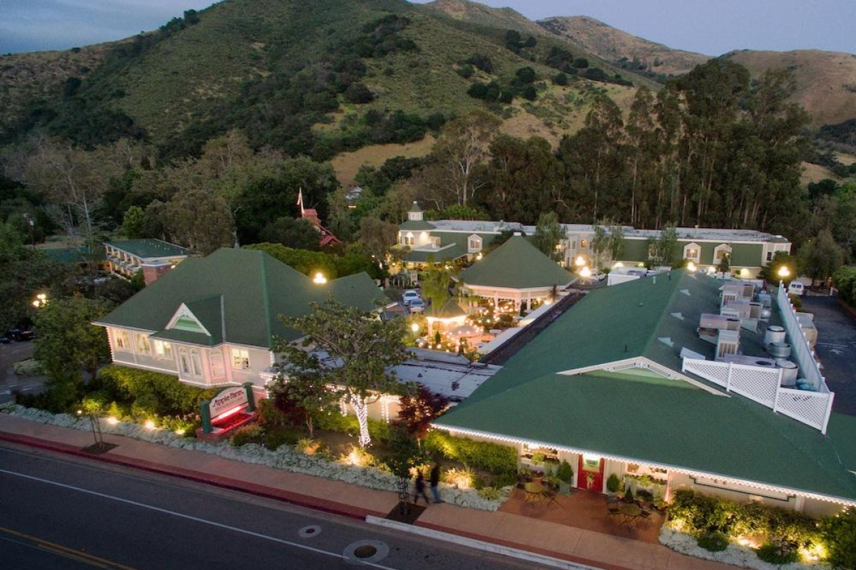 Apple Farm Inn