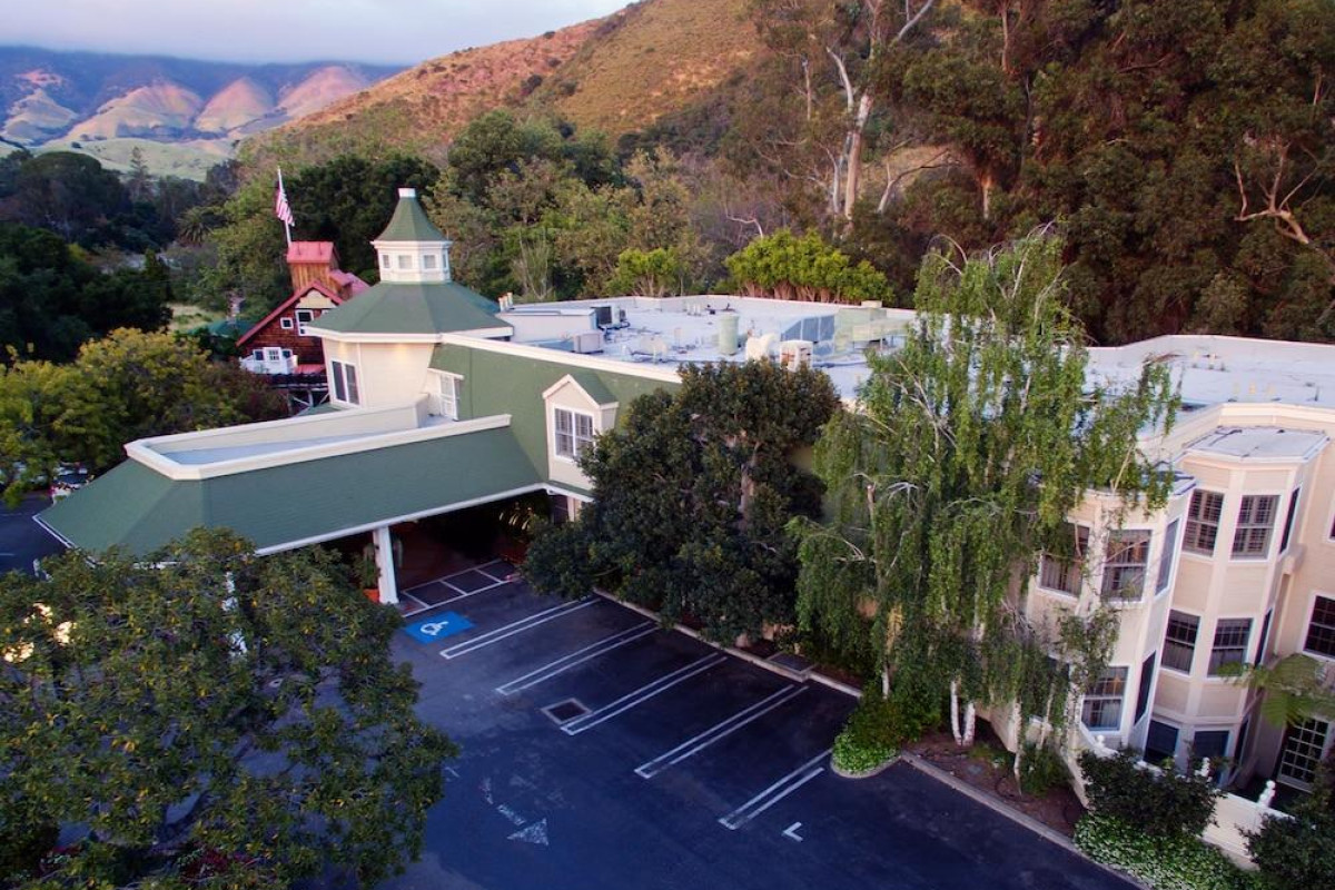 Apple Farm Inn