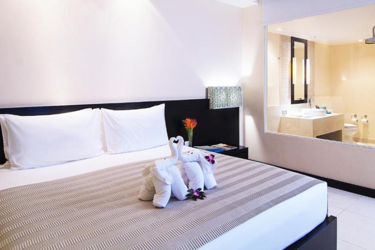 Apsara Beachfront  Resort & Villa