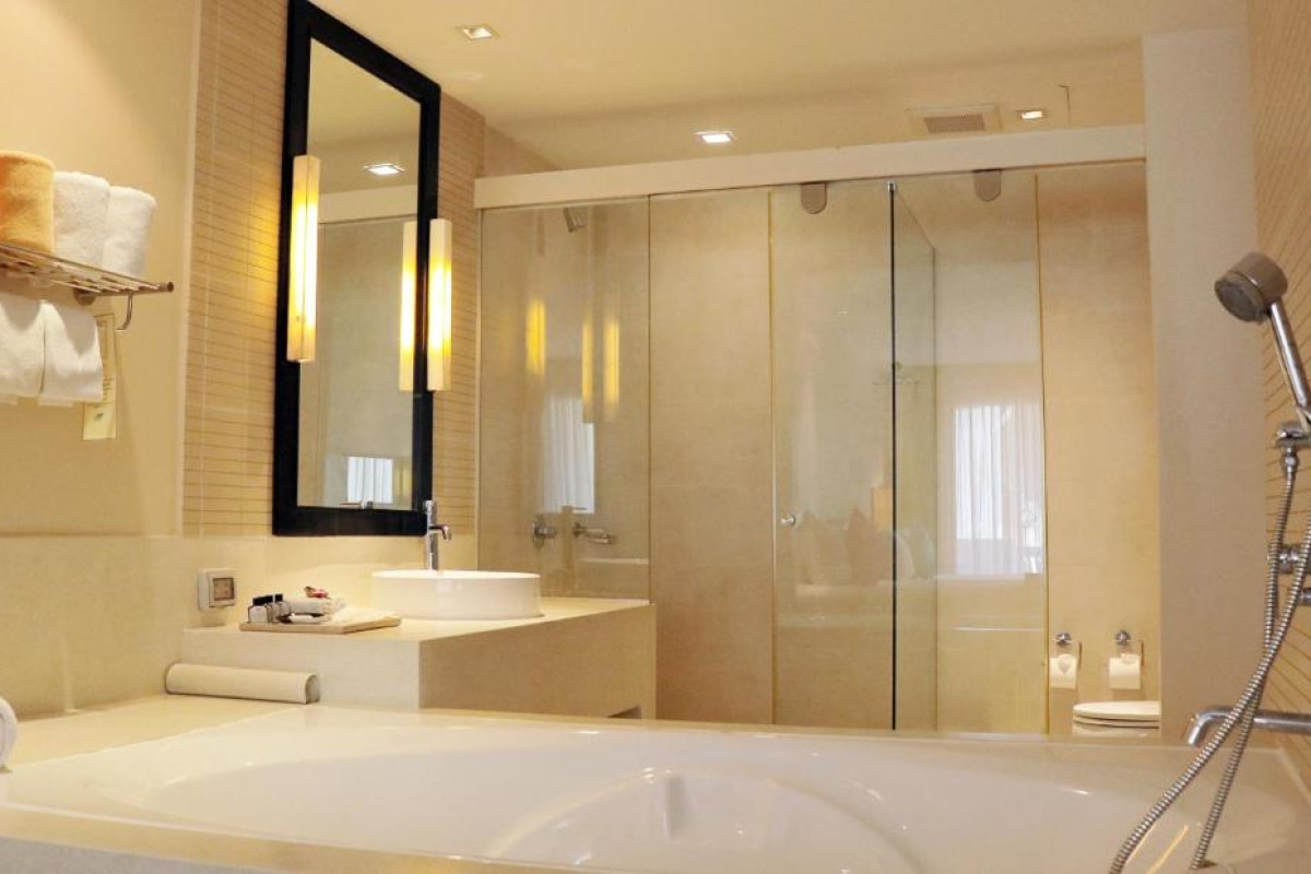 Apsara Beachfront  Resort & Villa