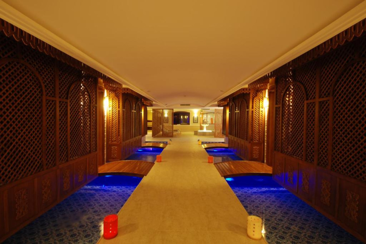 Aqua Hotel