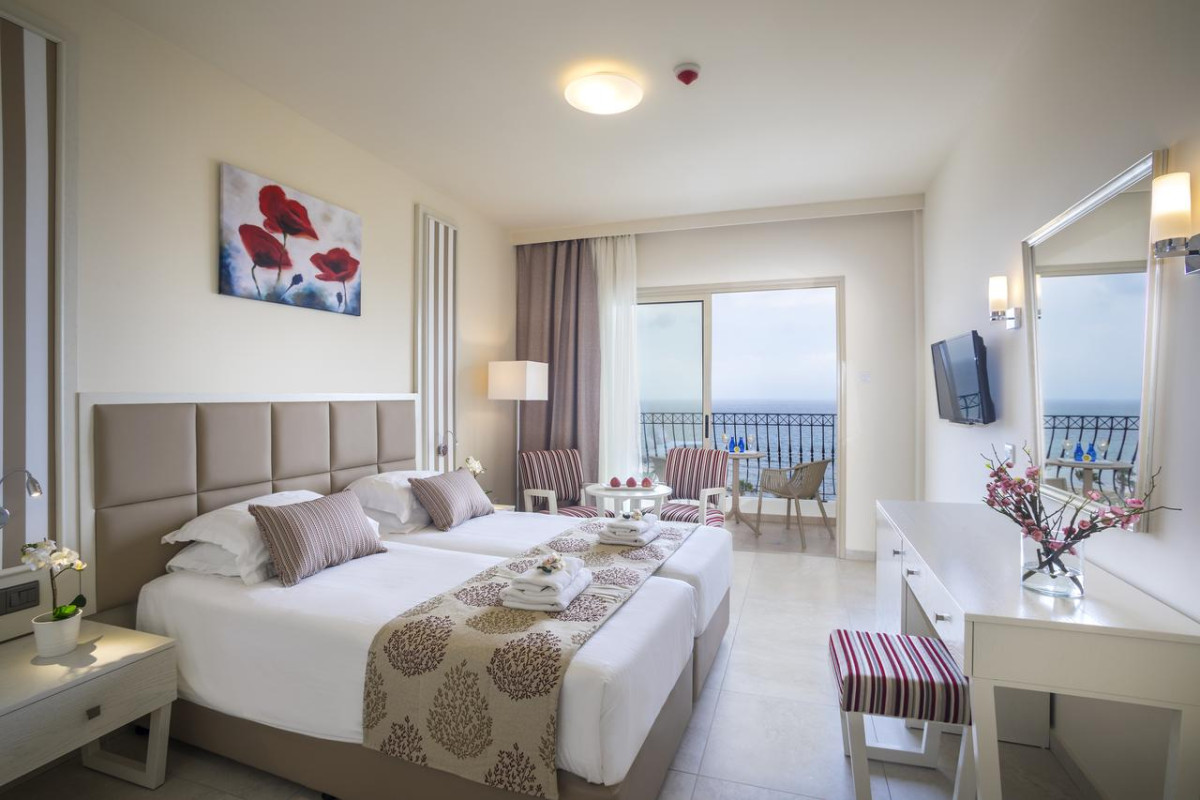 Aquamare Beach Hotel & Spa