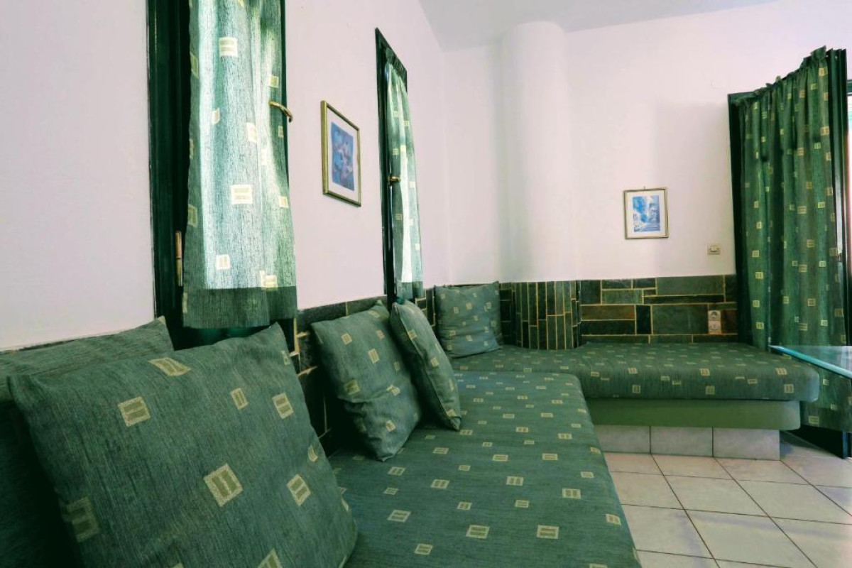 Aquarius Apartments