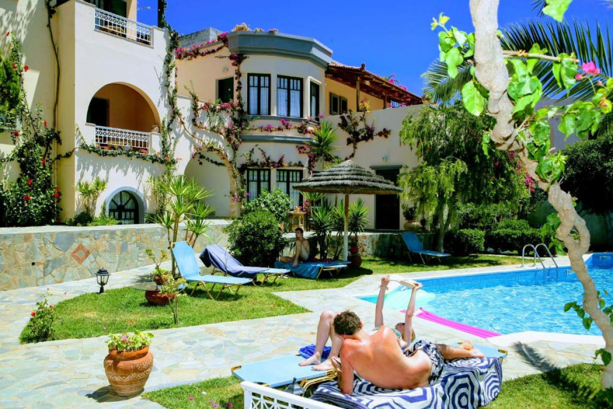Aquarius Apartments