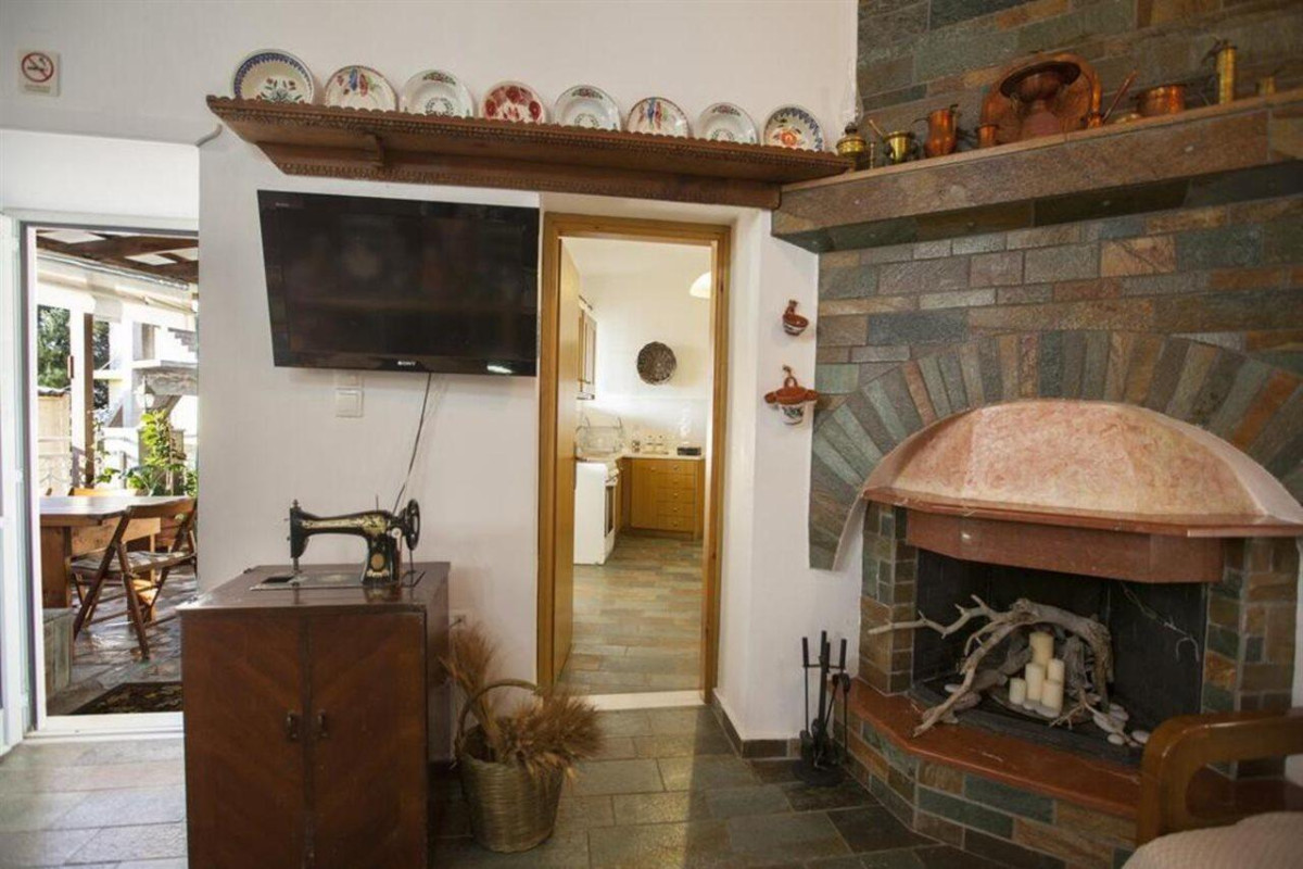 Arch Villa