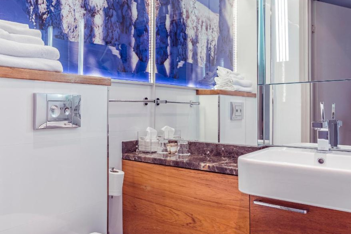 Arctic City Hotel