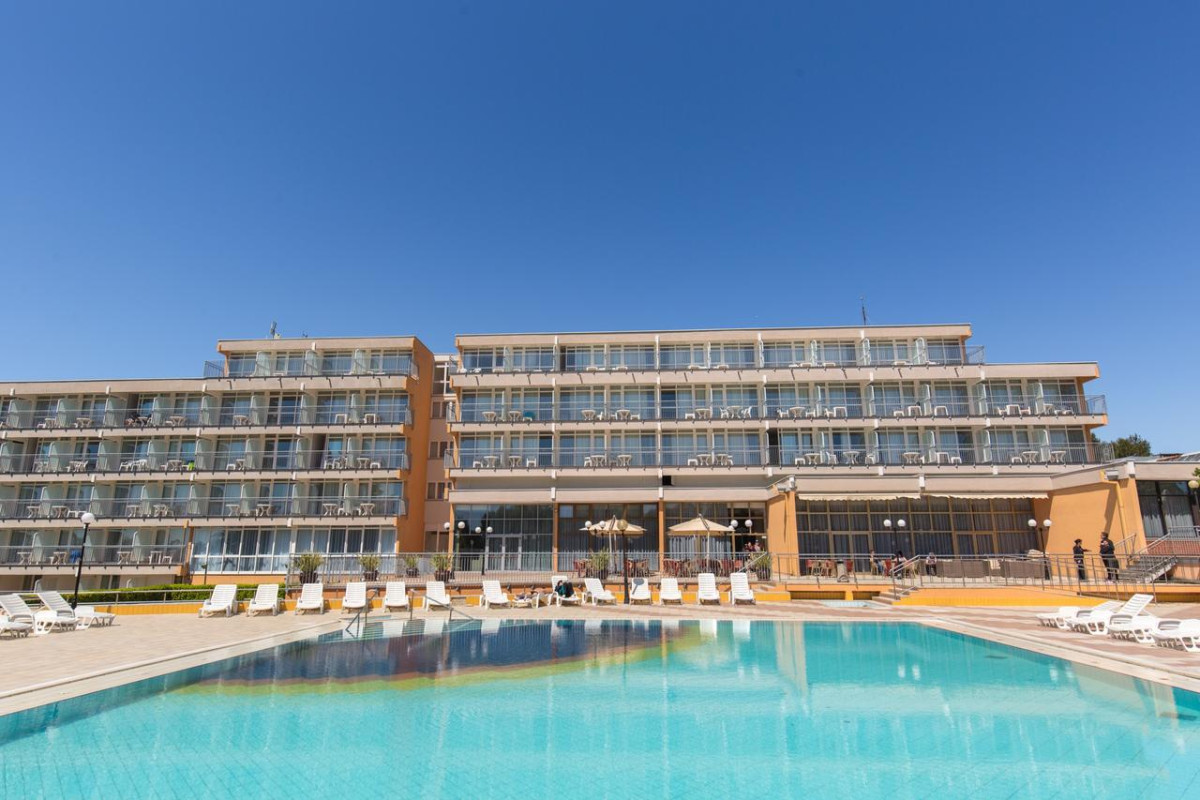 Arena Hotel Holiday
