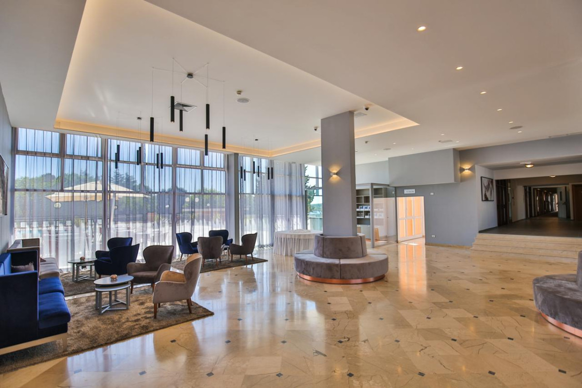 Arena Hotel Holiday
