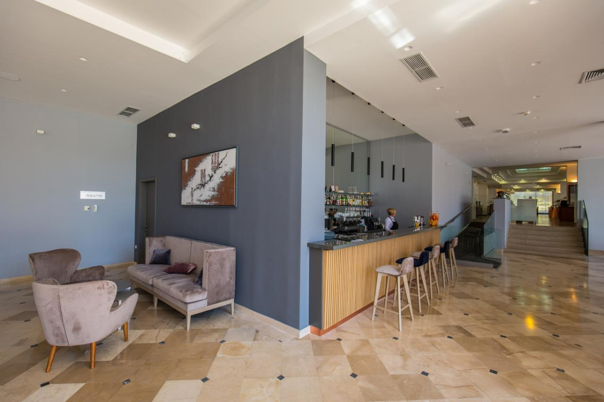 Arena Hotel Holiday