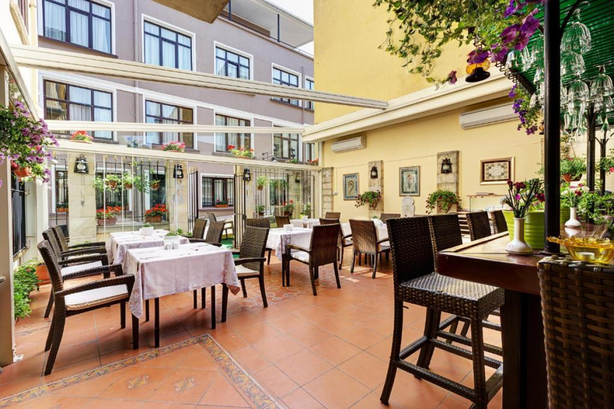 ARENA HOTEL - SPECIAL CLASS