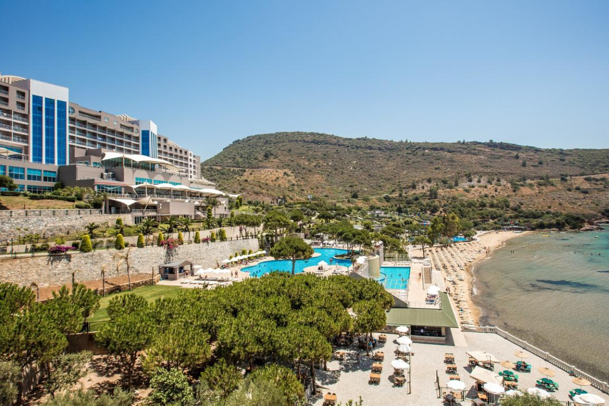 ARIA CLAROS BEACH AND SPA RESORT