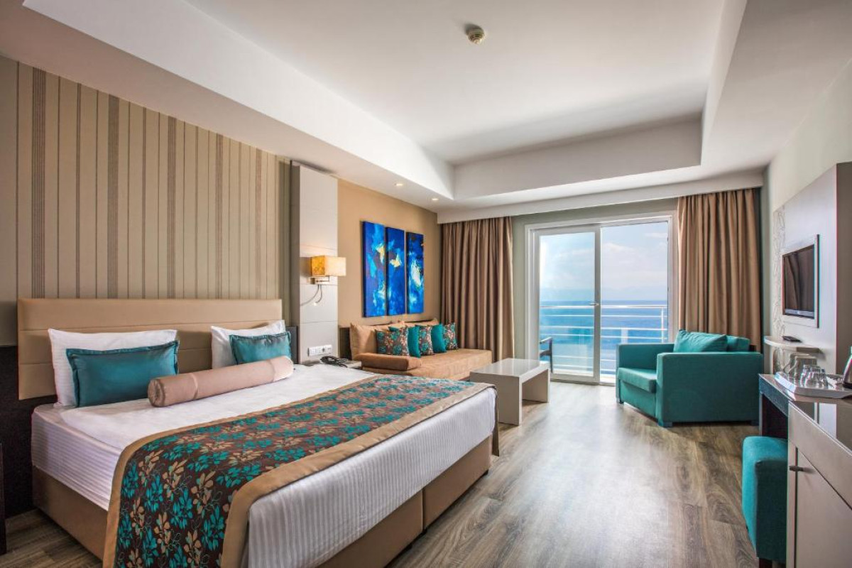 ARIA CLAROS BEACH AND SPA RESORT