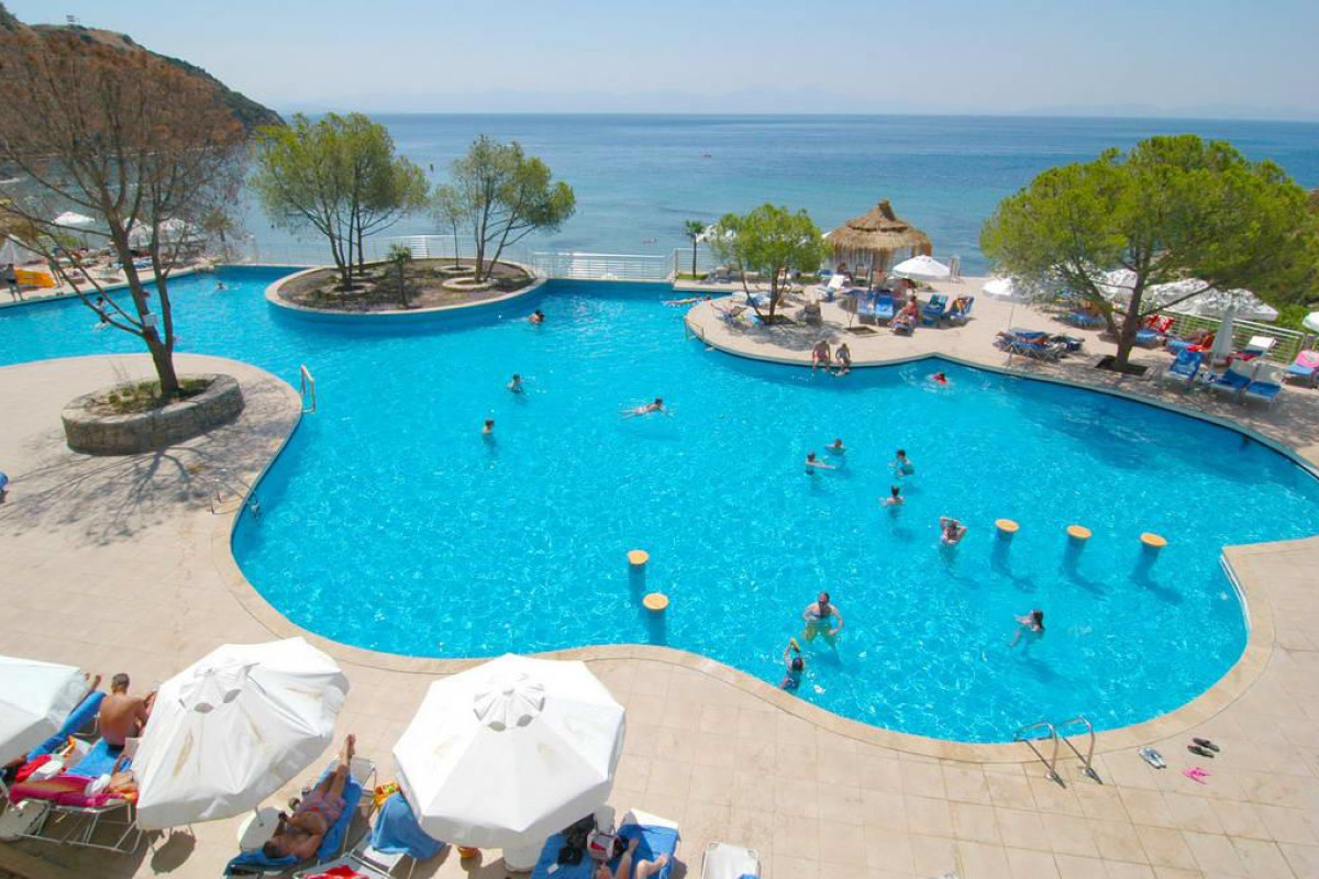 ARIA CLAROS BEACH & SPA RESORT