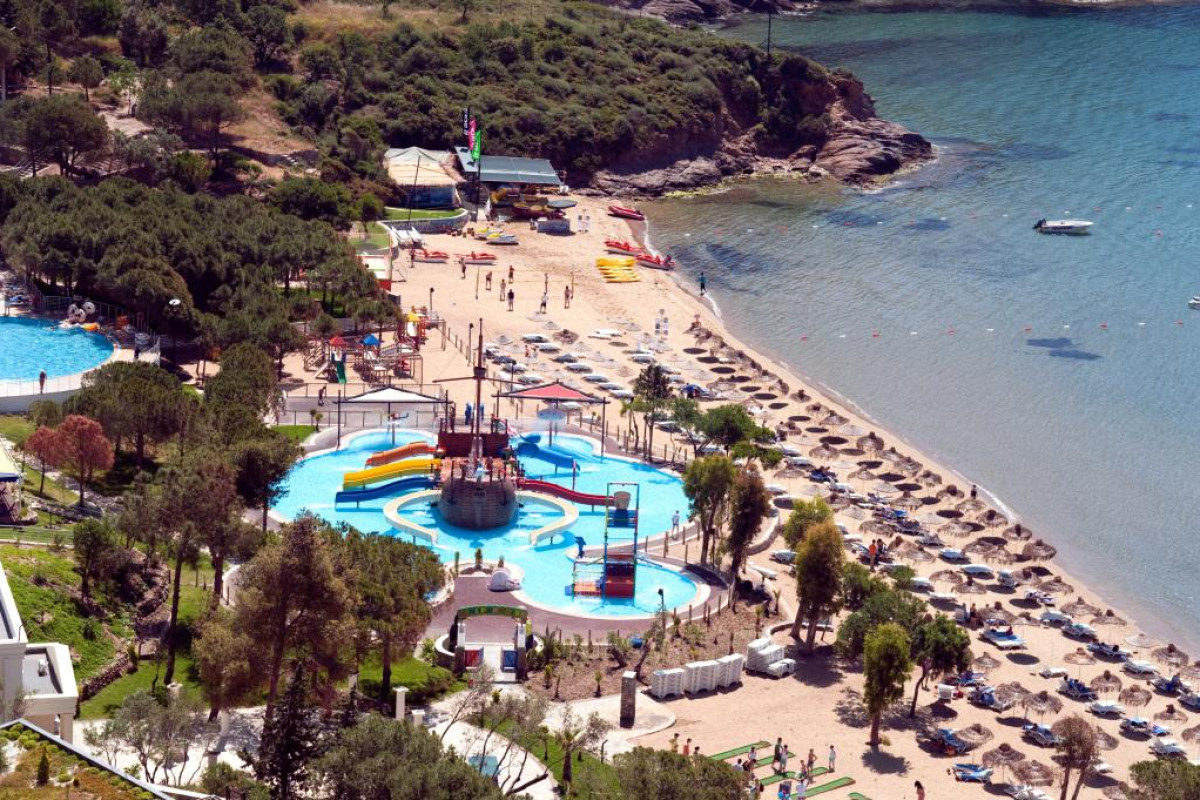 ARIA CLAROS BEACH & SPA RESORT