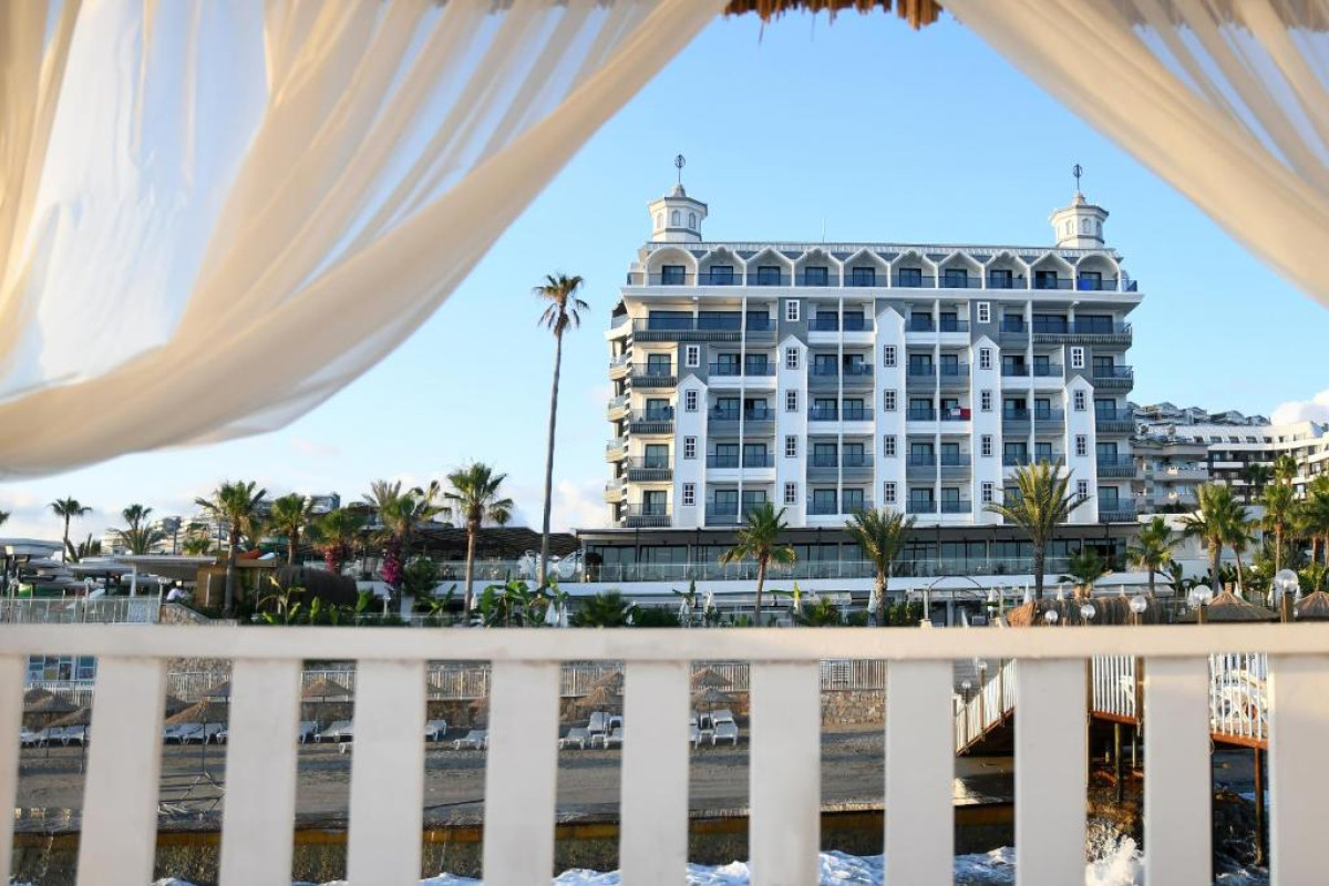 ARIA RESORT  SPA HOTEL