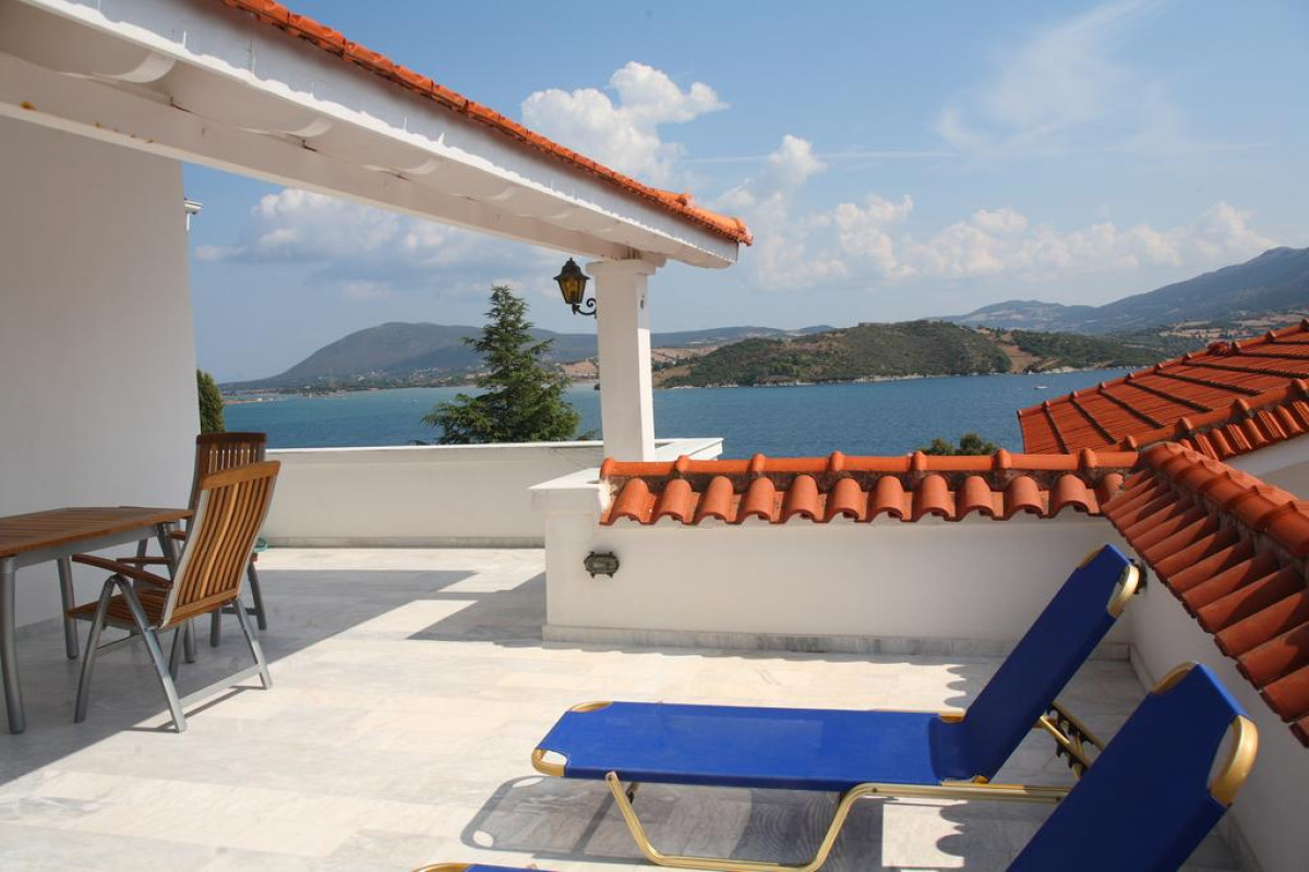 ARIS VILLAS