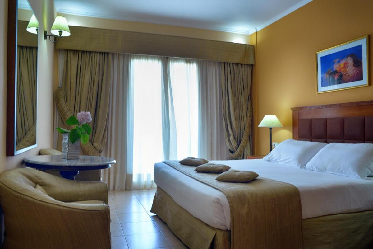 ARITI GRAND