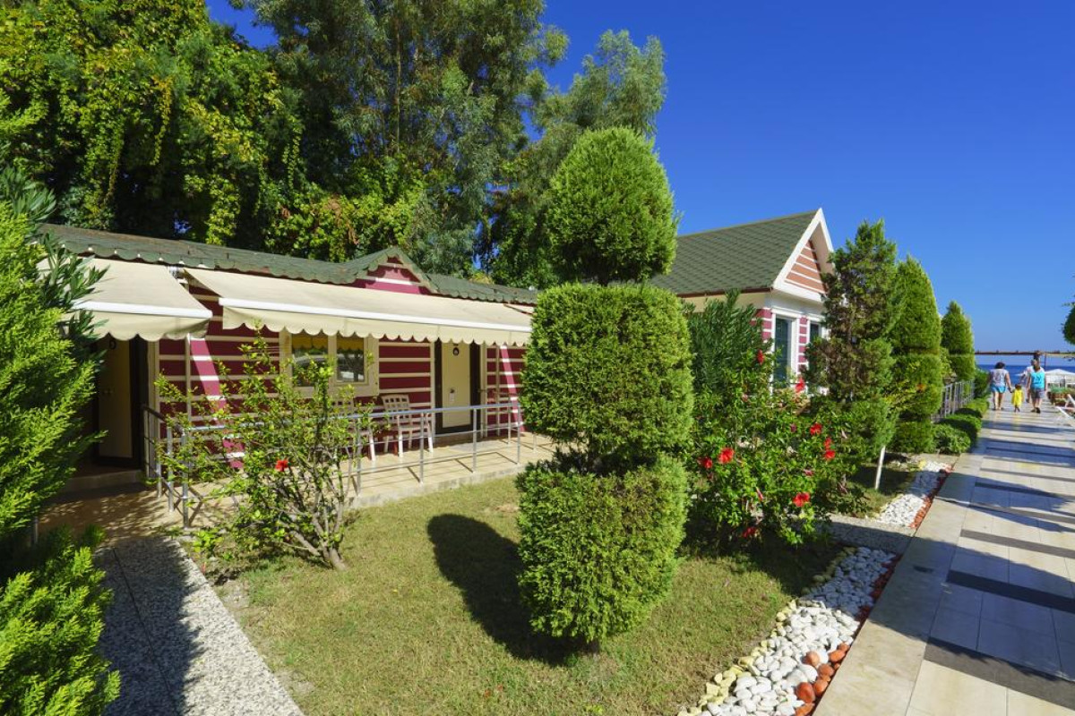 ARMAS BEACH HOTEL