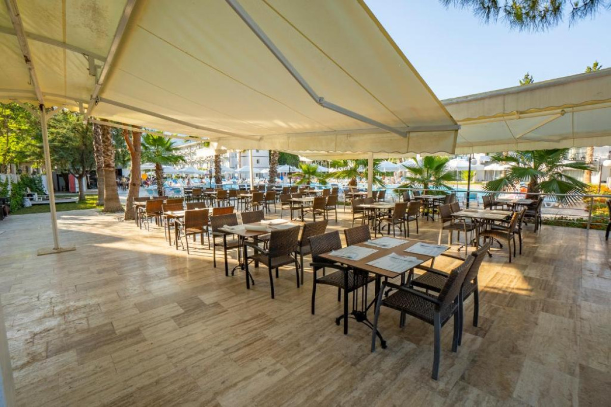 Armas Garden Hotel