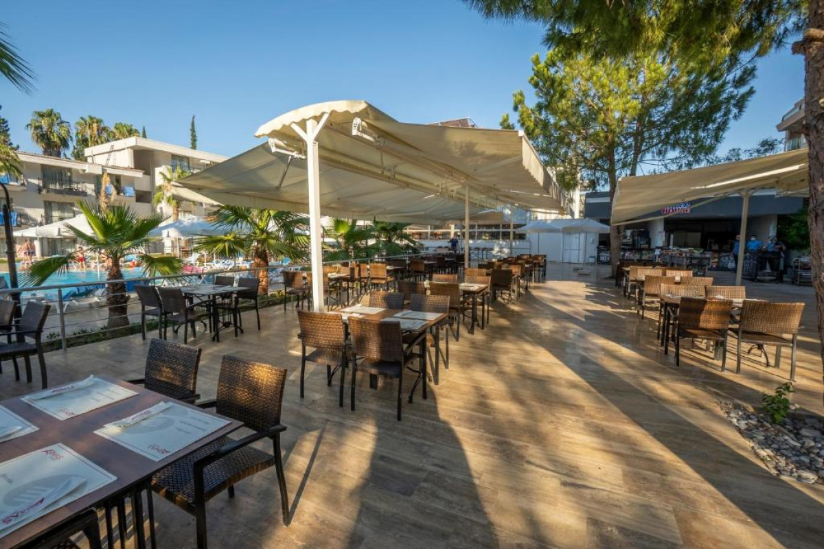 Armas Garden Hotel