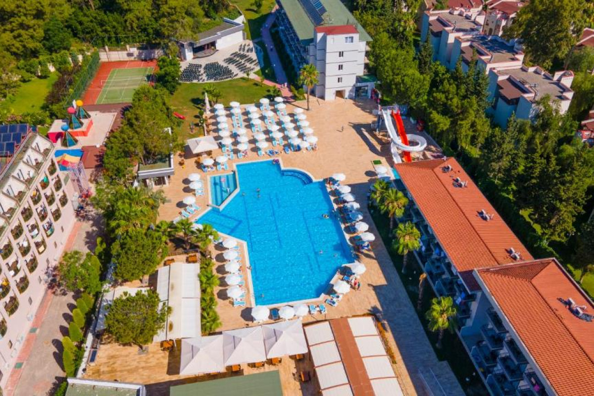 Armas Garden Hotel