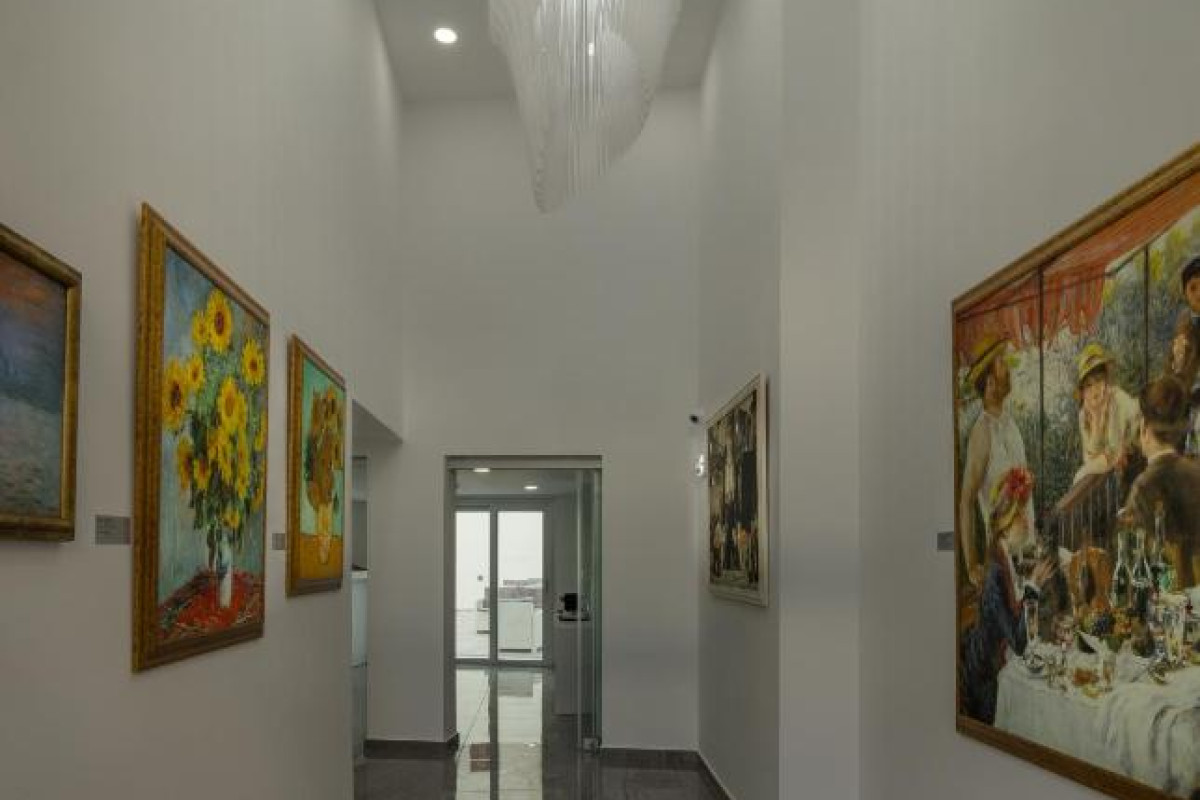 Art & Wine Studios and Apts