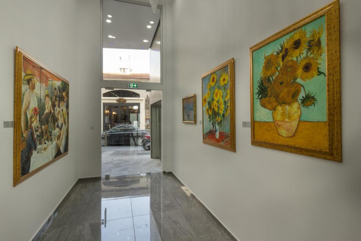 Art & Wine Studios and Apts
