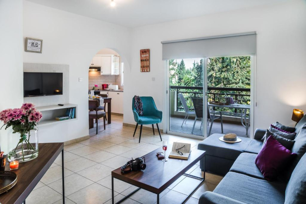 Artemis Cynthia Holiday Apartment