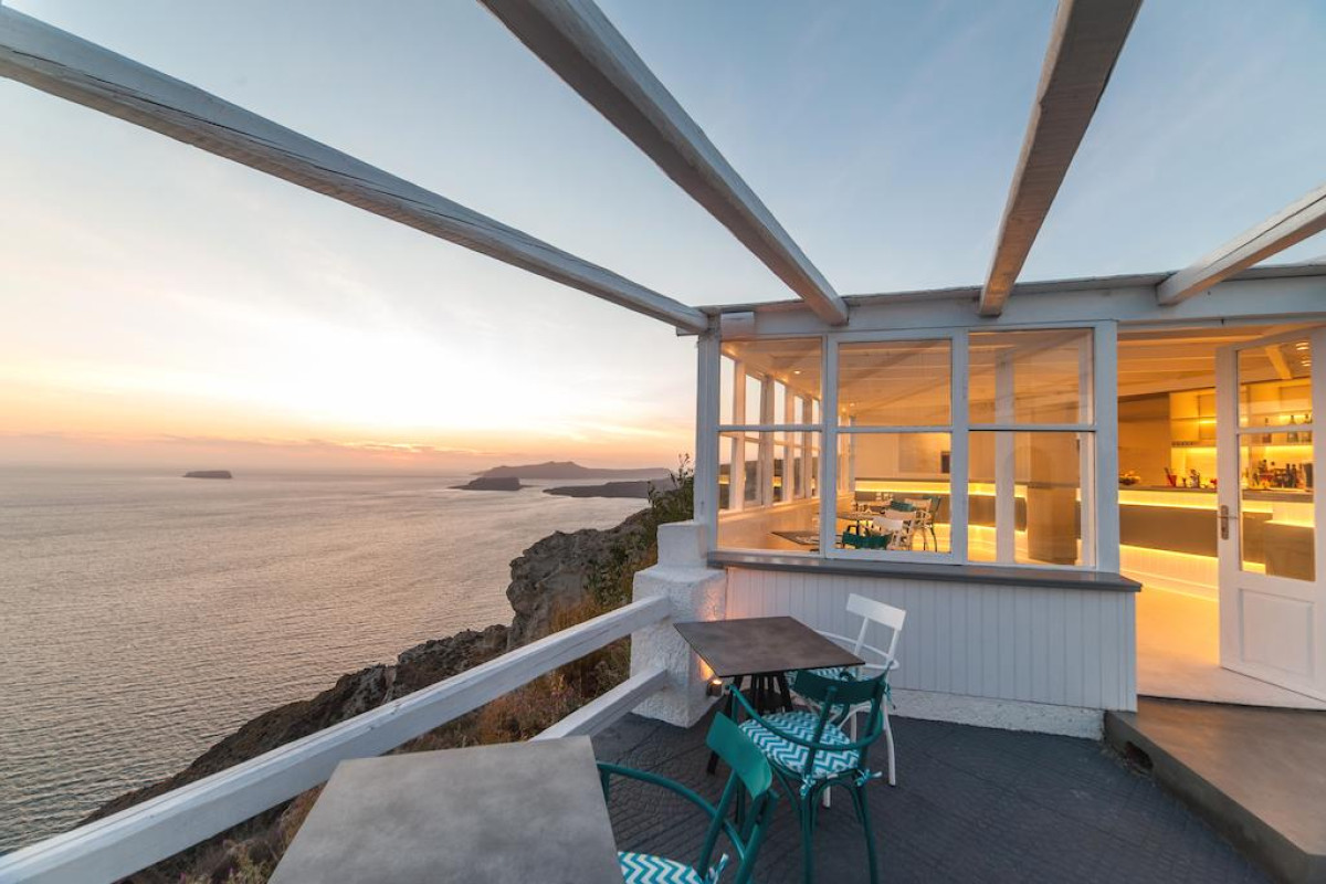 Artemis Suites Santorini