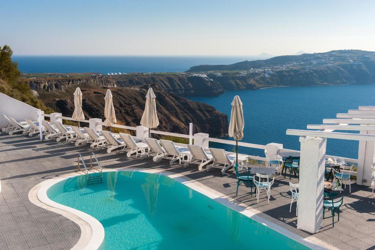 Artemis Suites Santorini